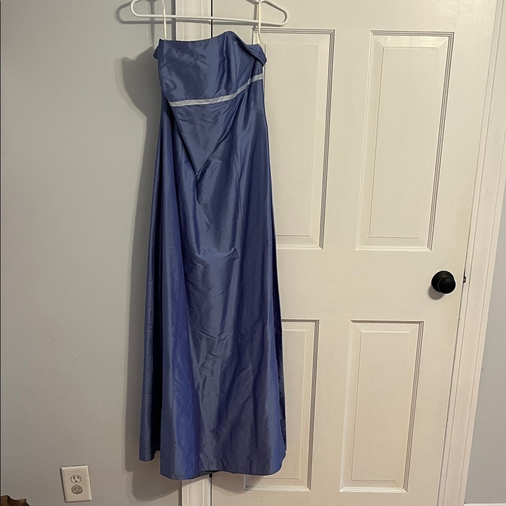 Elegant Blue Strapless Evening Gown